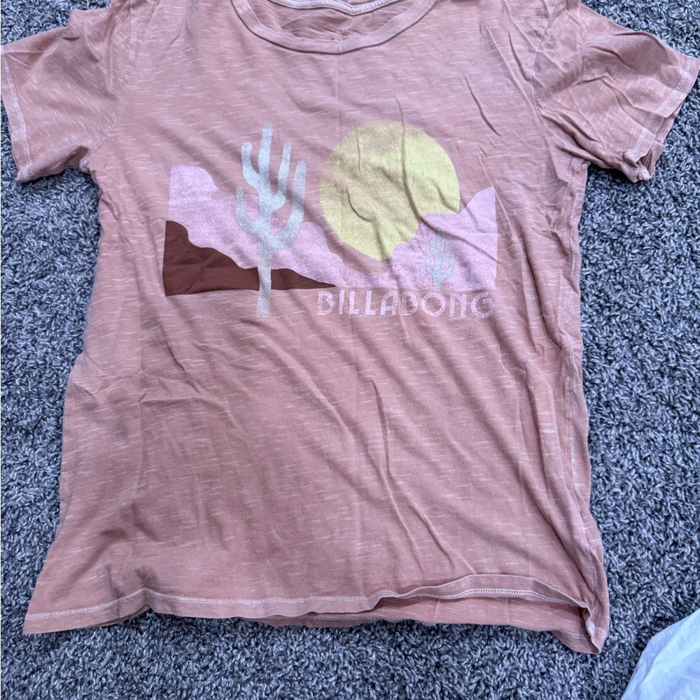 Billabong woman’s T-Shirt - Tan with Graphic Design